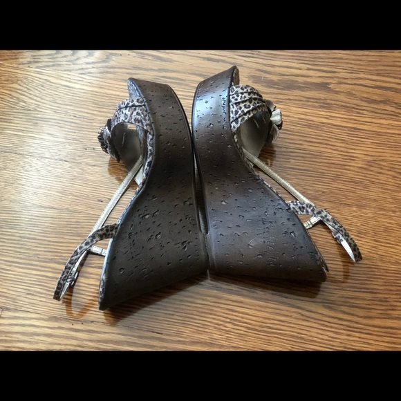 Sonho dos Pés Cheetah Platform Sandals - Picture 14 of 16